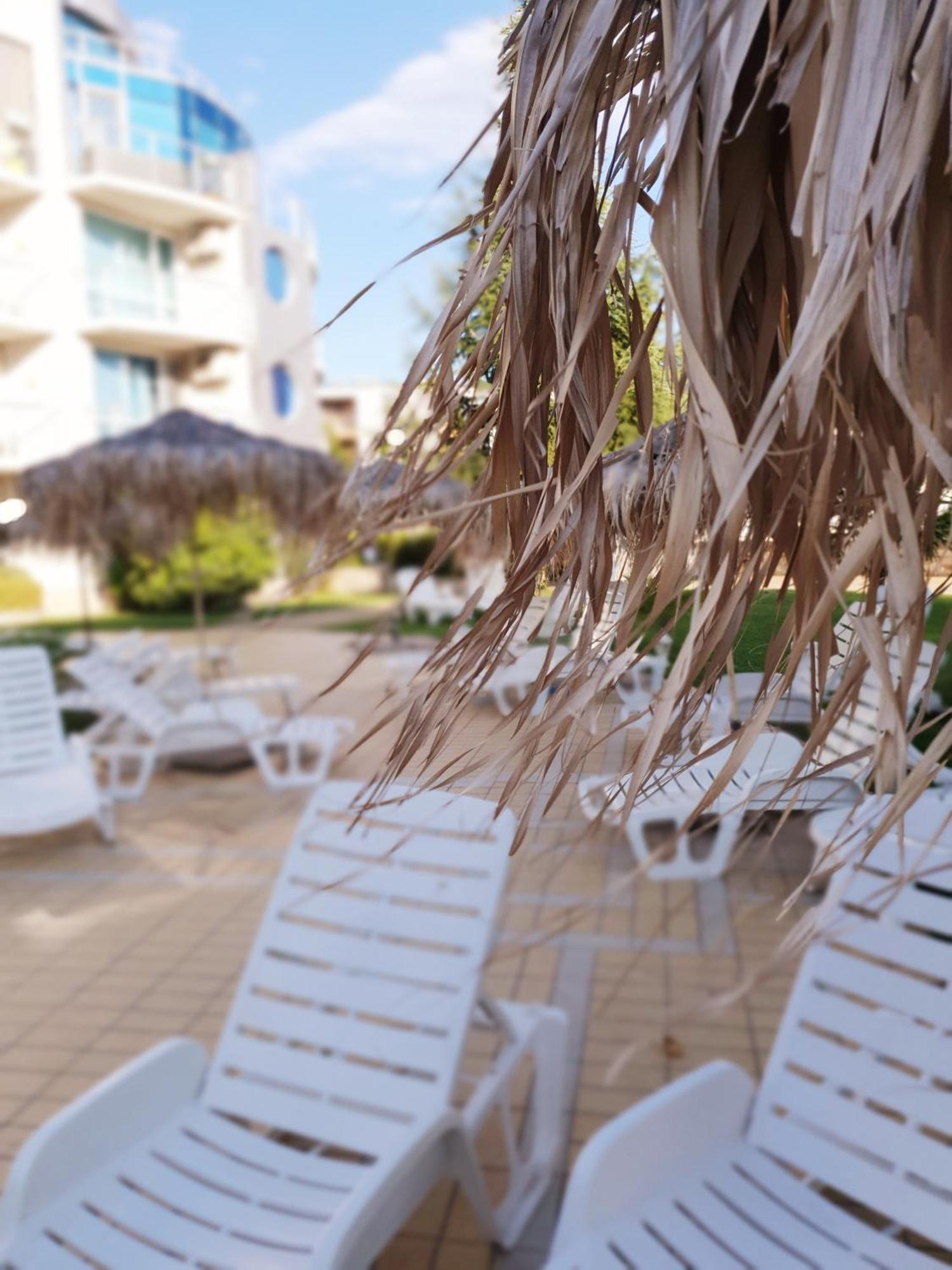 Elena'S Lux Aparthotel - Town & Sea View - Atlantis Spa Sarafovo Exteriör bild