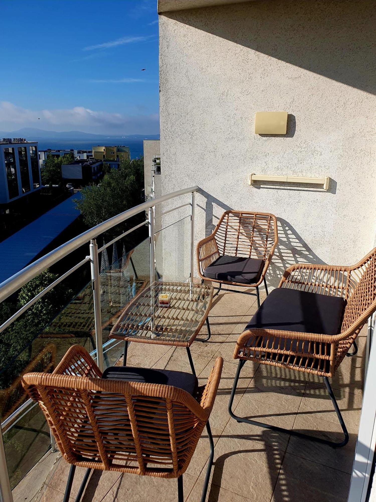 Elena'S Lux Aparthotel - Town & Sea View - Atlantis Spa Sarafovo Exteriör bild